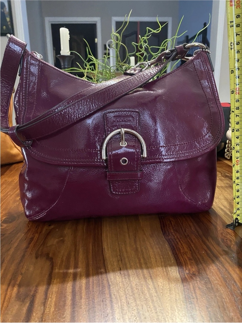 Old Coach burgundy patent Leather Shoulder Bag in Deep Plum